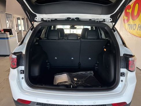 New 2025 Jeep Compass Limited w/ Sun & Sound Group image 11