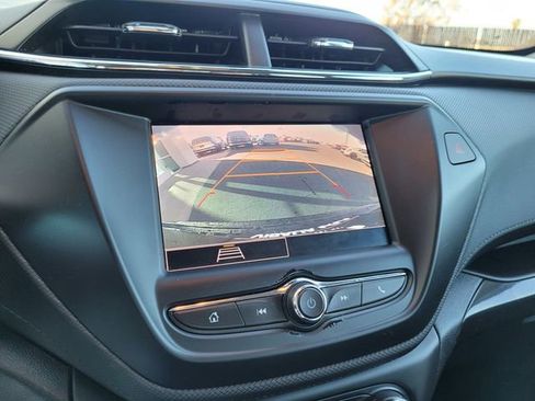 Used 2021 Chevrolet TrailBlazer LS image 18