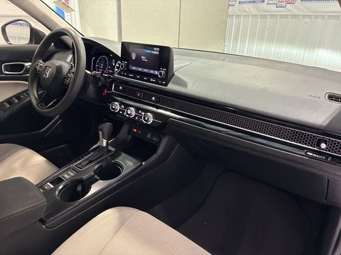 Used 2022 Honda Civic LX image 32