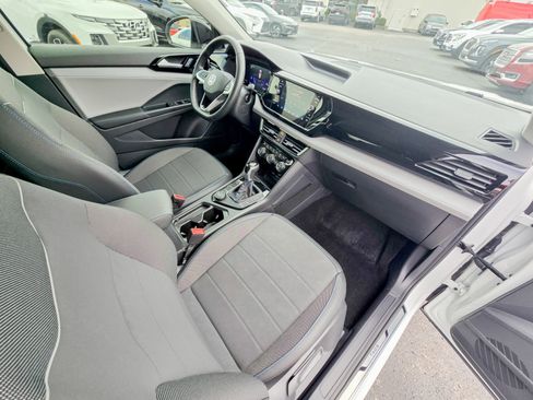 Used 2024 Volkswagen Taos SE w/ Taos Adventure Package image 22