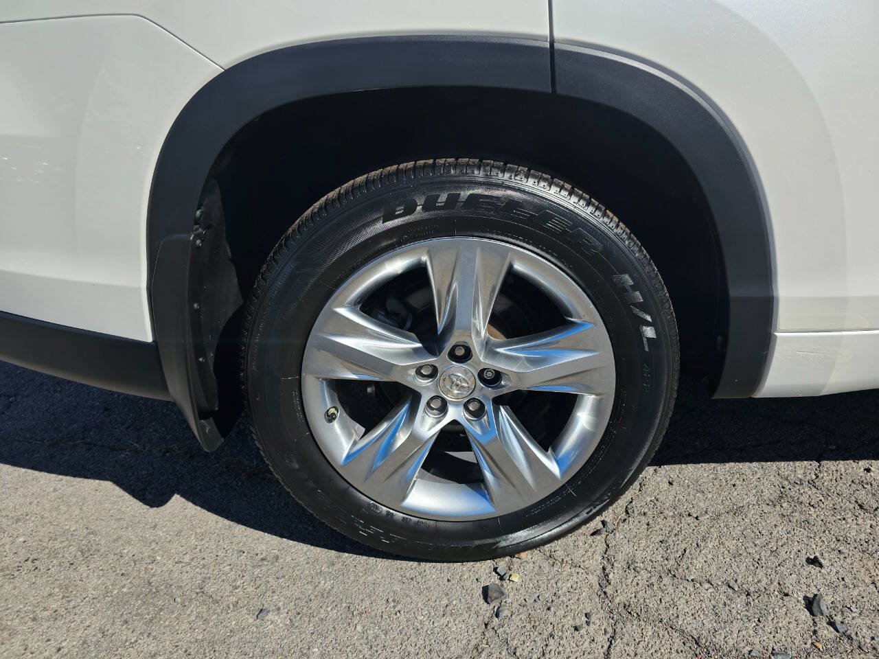 Used 2014 Toyota Highlander Limited AWD/4WD image 7