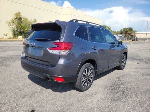 Used 2023 Subaru Forester Limited AWD/4WD image 5