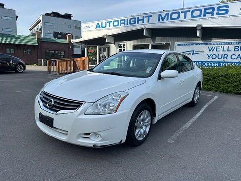 Used 2010 Nissan Altima 2.5 S FWD image 1