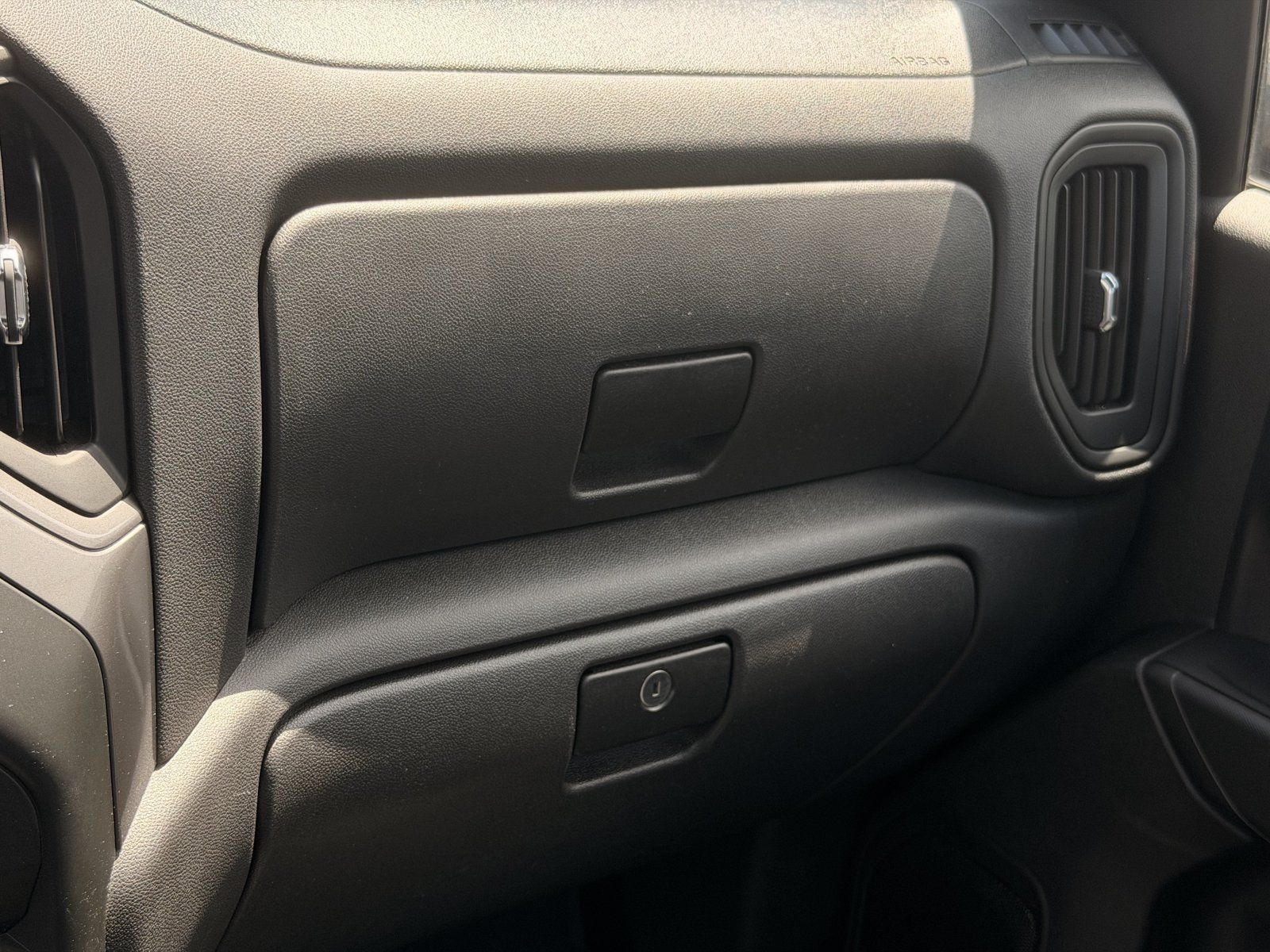 Used 2025 Chevrolet Silverado 1500 W/T RWD image 29