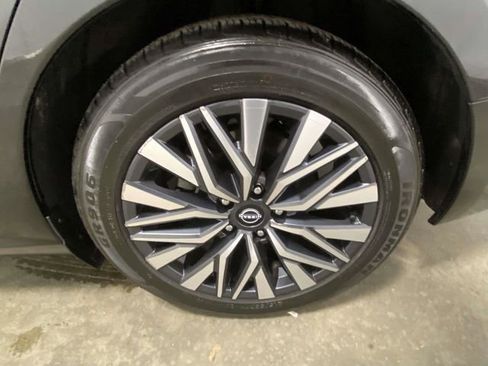 Used 2023 Nissan Altima 2.5 SV image 7