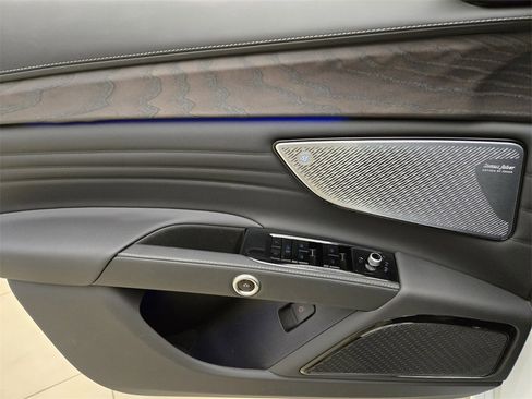 New 2025 Maserati Grecale Modena image 25