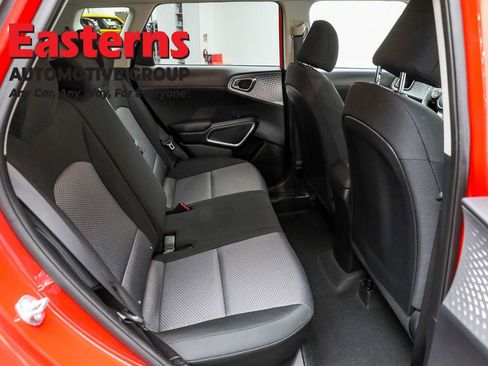 Used 2025 Kia Soul LX w/ LX Technology Package image 22