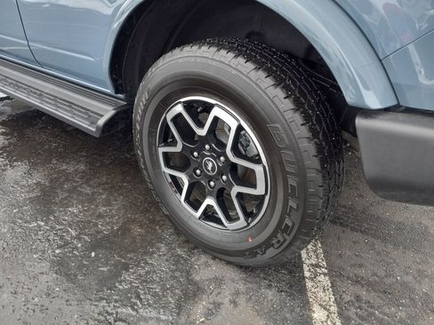 Used 2025 Ford Bronco Outer Banks image 11