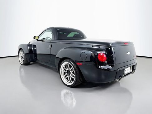 Used 2004 Chevrolet SSR w/ Preferred Equipment Group RWD image 7