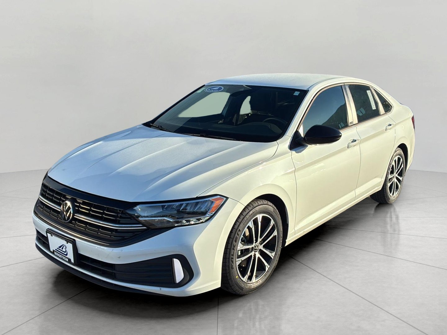 Used 2024 Volkswagen Jetta Sport FWD image 4