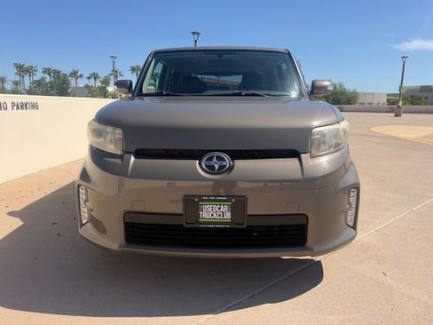 Used 2013 Scion xB FWD image 15