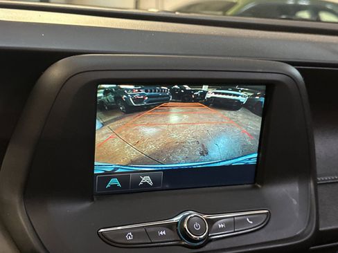 Used 2017 Chevrolet Camaro LT RWD image 18