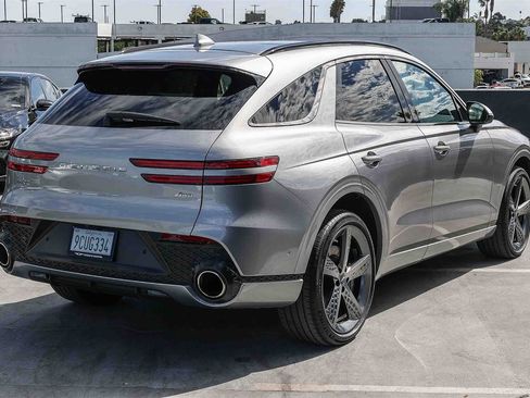 Used 2023 Genesis GV70 2.5T w/ Sport Prestige Package image 6