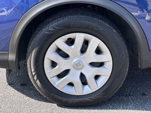 Used 2020 Nissan Rogue Sport S image 11