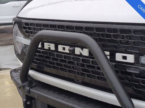 Used 2022 Ford Bronco Wildtrak image 12