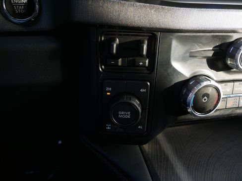 Used 2024 Ford F350 Platinum AWD/4WD image 31