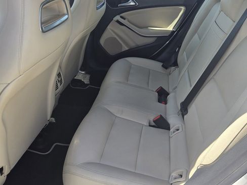 Used 2018 Mercedes-Benz CLA 250 image 12