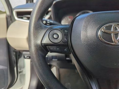 Used 2020 Toyota Corolla LE image 15