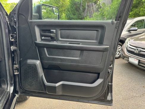 Used 2017 RAM 1500 Express AWD/4WD image 22