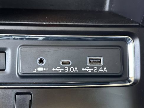 Used 2025 Subaru Ascent Limited w/ Popular Package #2 AWD/4WD image 31