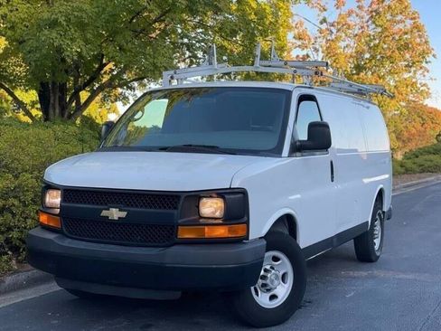 Used 2013 Chevrolet Express 2500 RWD image 1