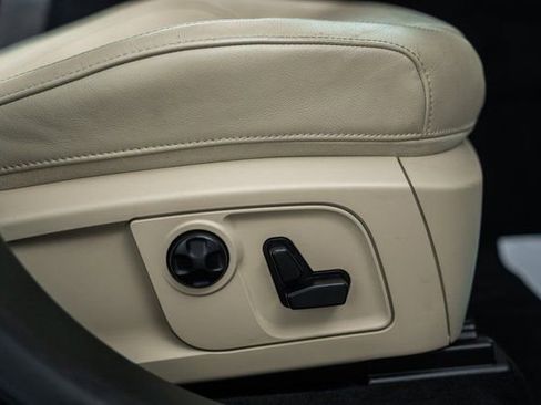 Used 2018 Maserati Levante S GranSport image 32