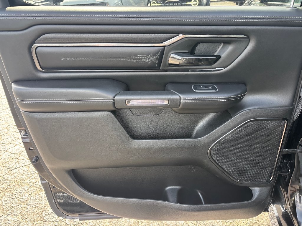 Used 2022 RAM 1500 Limited w/ Body-Colour Bumper Group AWD/4WD image 19