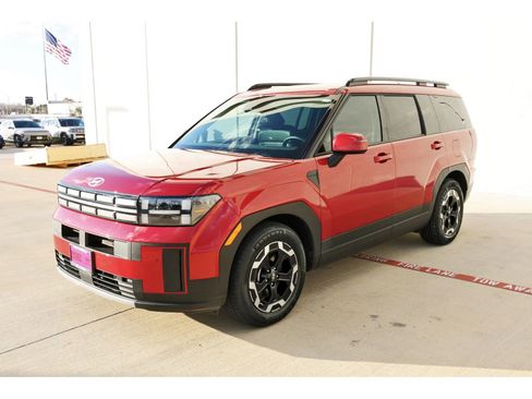 Used 2025 Hyundai Santa Fe SEL FWD image 4