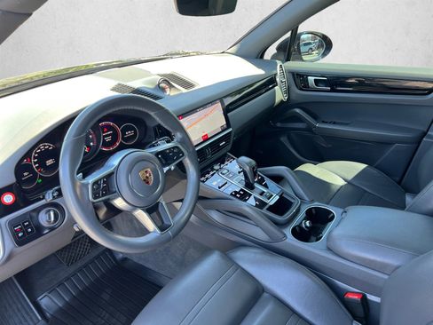 Used 2020 Porsche Cayenne AWD/4WD image 10