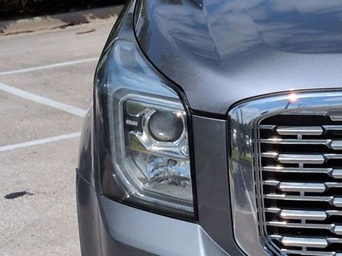 Used 2019 GMC Yukon Denali w/ Denali Ultimate Package AWD/4WD image 10