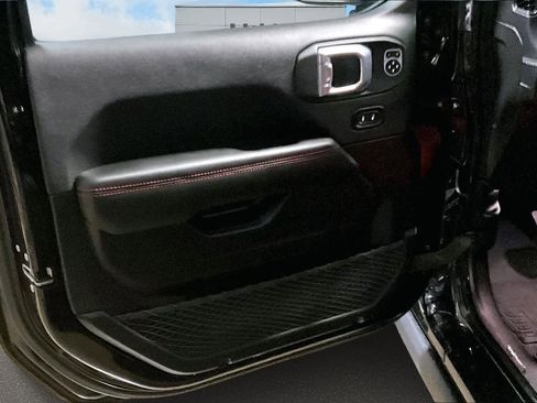 Used 2024 Jeep Wrangler Unlimited Rubicon 392 image 28