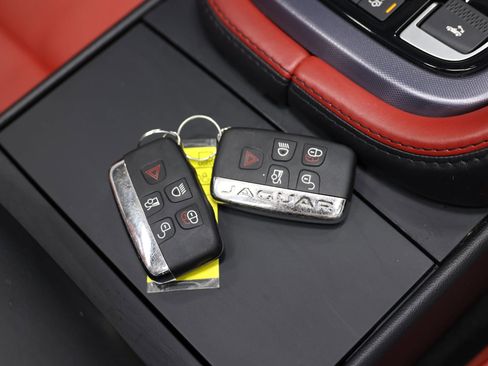 Used 2019 Jaguar F-TYPE 3.0 340 HP Convertible 2D image 5