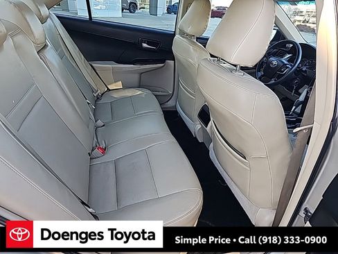 Used 2014 Toyota Camry LE image 17