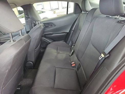 Used 2025 Toyota Prius LE FWD image 9