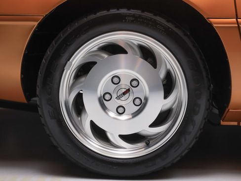 Used 1994 Chevrolet Corvette Convertible RWD image 66
