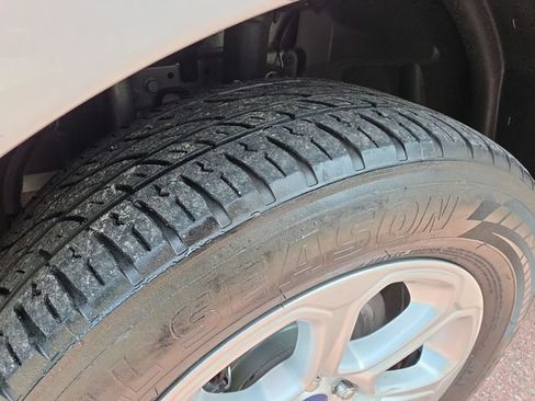 Used 2020 Ford EcoSport SE w/ SE Convenience Package AWD/4WD image 25