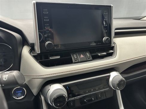 Used 2019 Toyota RAV4 Limited image 23
