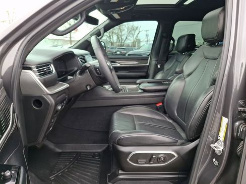 Used 2022 Jeep Wagoneer Series II w/ Premium Group I AWD/4WD image 15