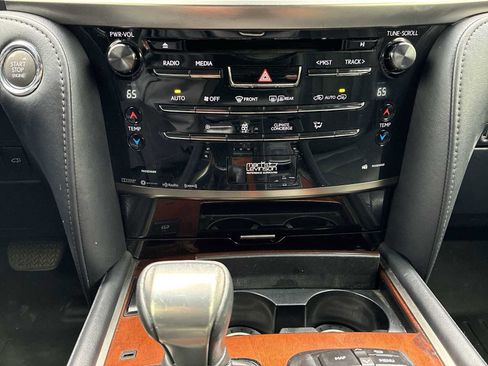 Used 2017 Lexus LX 570 4WD w/ Luxury Package image 17