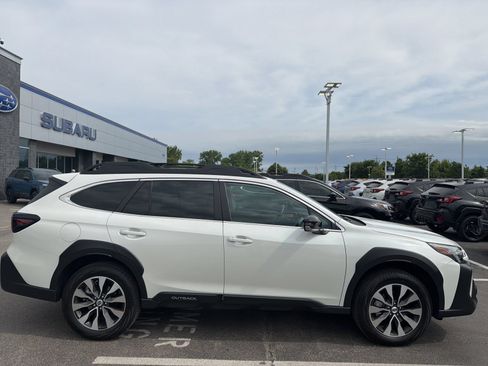 Certified 2025 Subaru Outback Limited AWD/4WD image 9