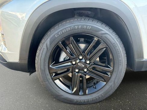 Used 2025 Chevrolet Trax ACTIV w/ Driver Confidence Package image 10