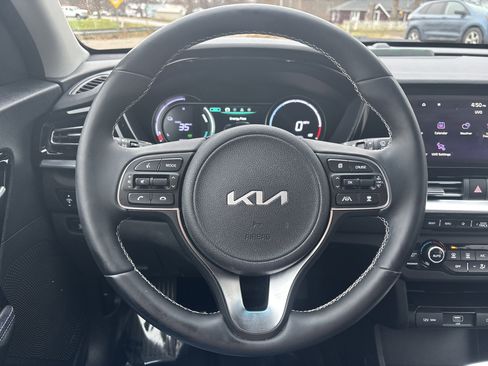 Used 2022 Kia Niro EX w/ Cold Weather Package image 33