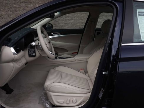 New 2026 Genesis G70 2.5T Prestige image 12