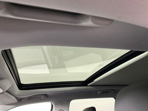 Used 2022 Jeep Compass Limited w/ Sun and Sound Group image 10