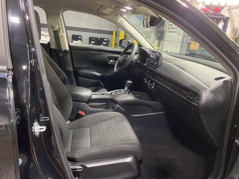 Certified 2023 Honda HR-V LX image 13