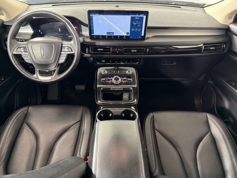 Used 2023 Lincoln Nautilus FWD w/ Premium Package image 16