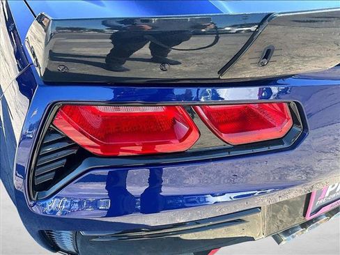 Used 2018 Chevrolet Corvette Grand Sport w/ Carbon Flash Badge Package image 27