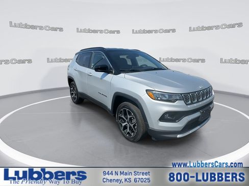 Used 2025 Jeep Compass Limited AWD/4WD image 2