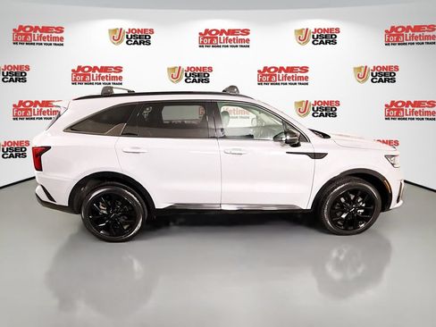Used 2023 Kia Sorento SX AWD/4WD image 19