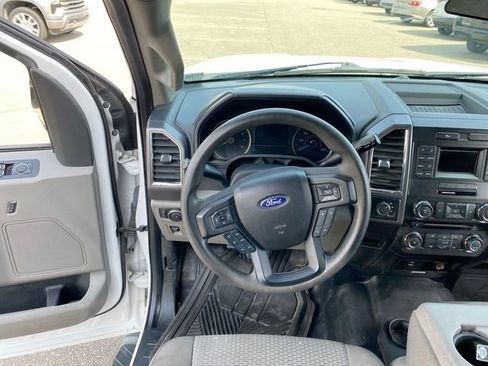 Used 2016 Ford F150 XLT AWD/4WD image 26